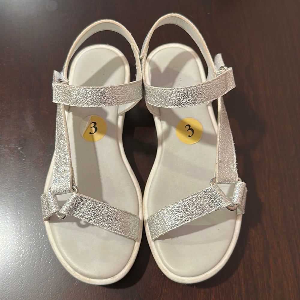 Gils sandals